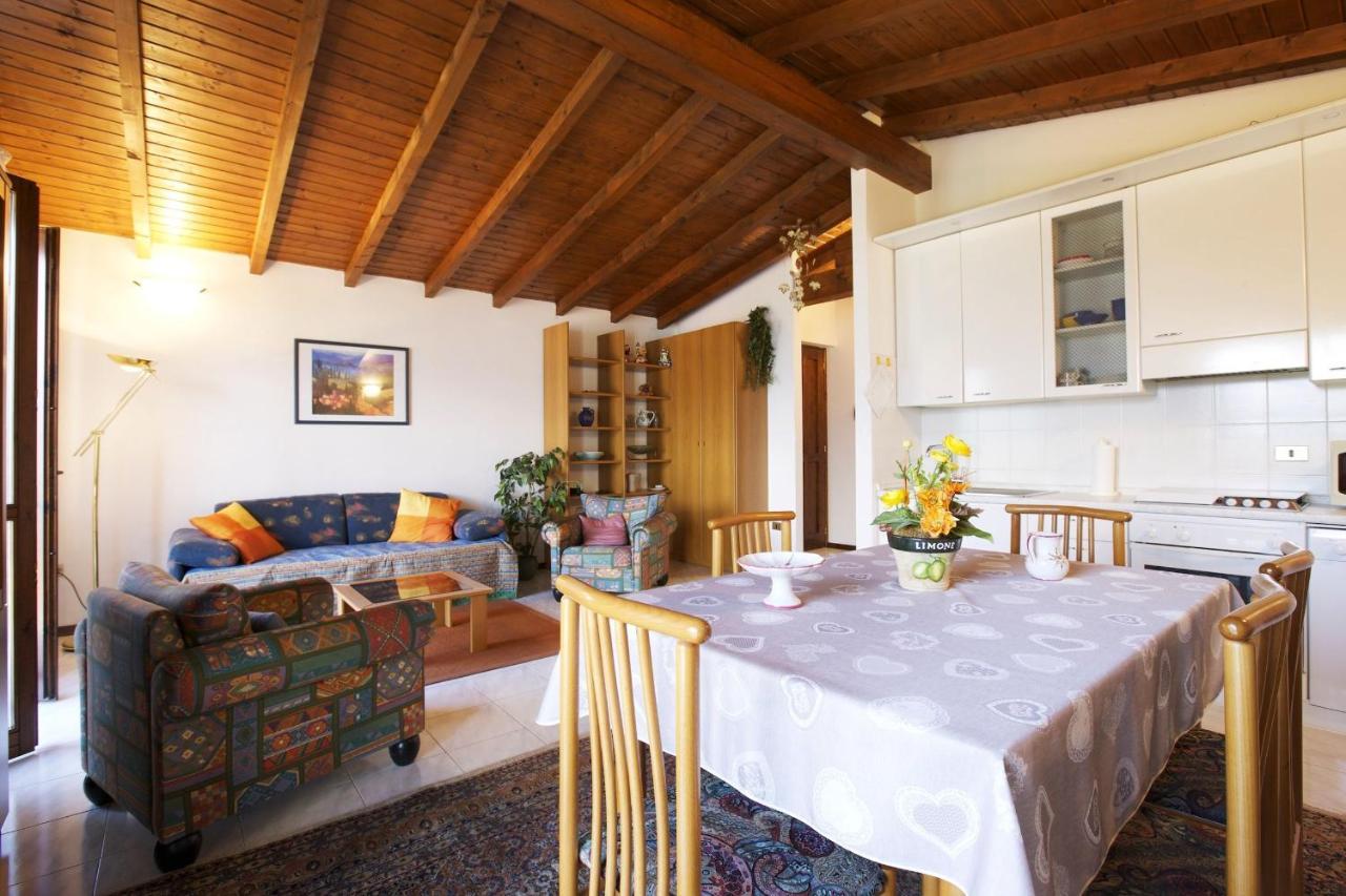 Residenza Arcobaleno Lejlighed Pino Lago Maggiore Eksteriør billede